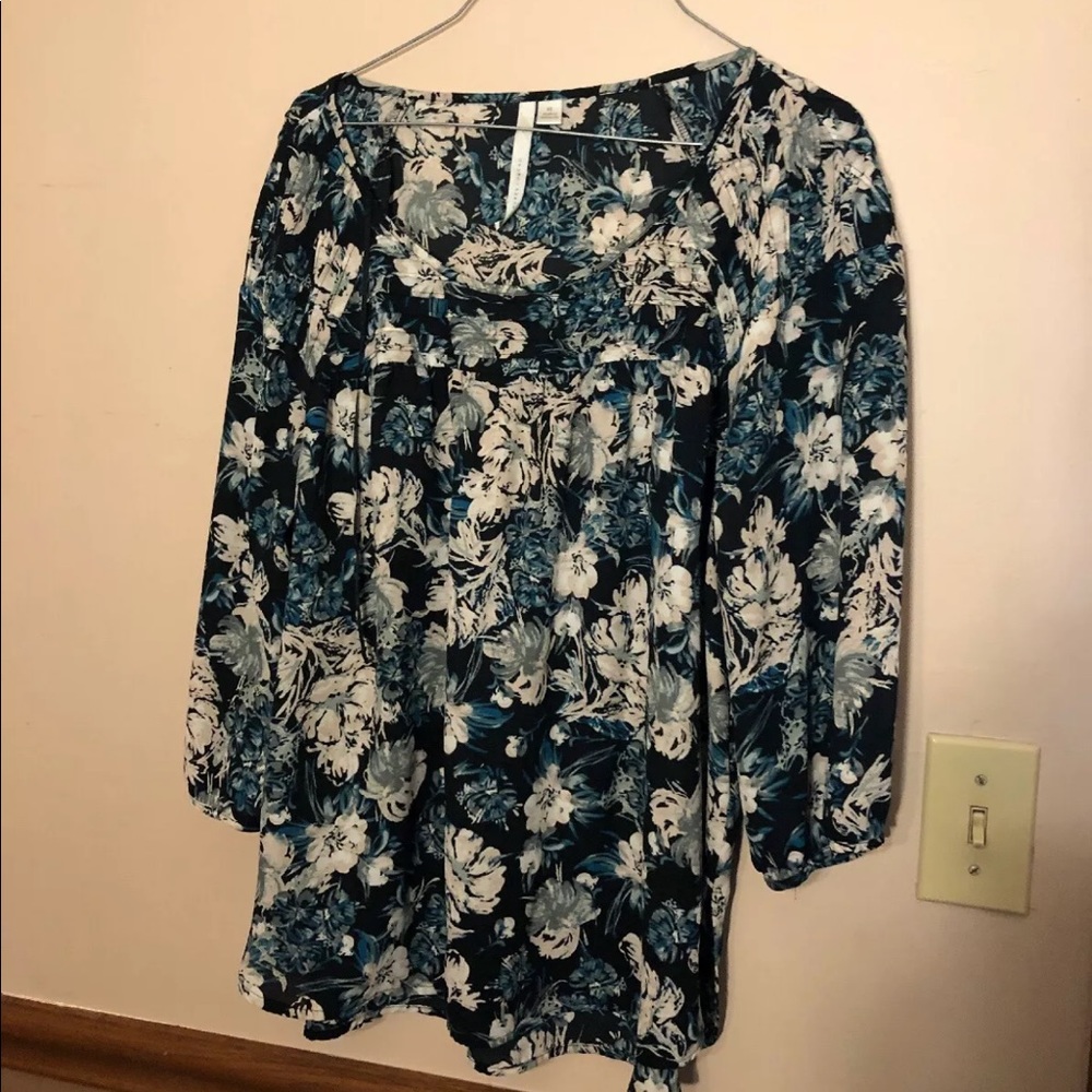 Lauren Conrad Blouse